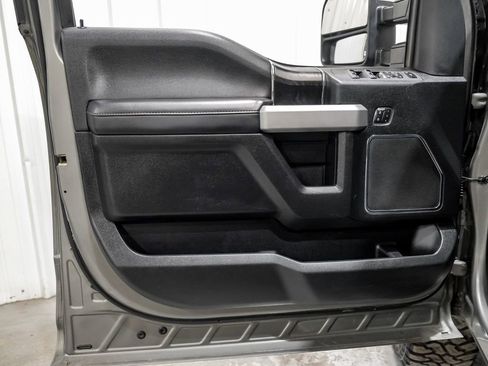 Used 2019 Ford F250 Platinum w/ Platinum Ultimate Package image 45