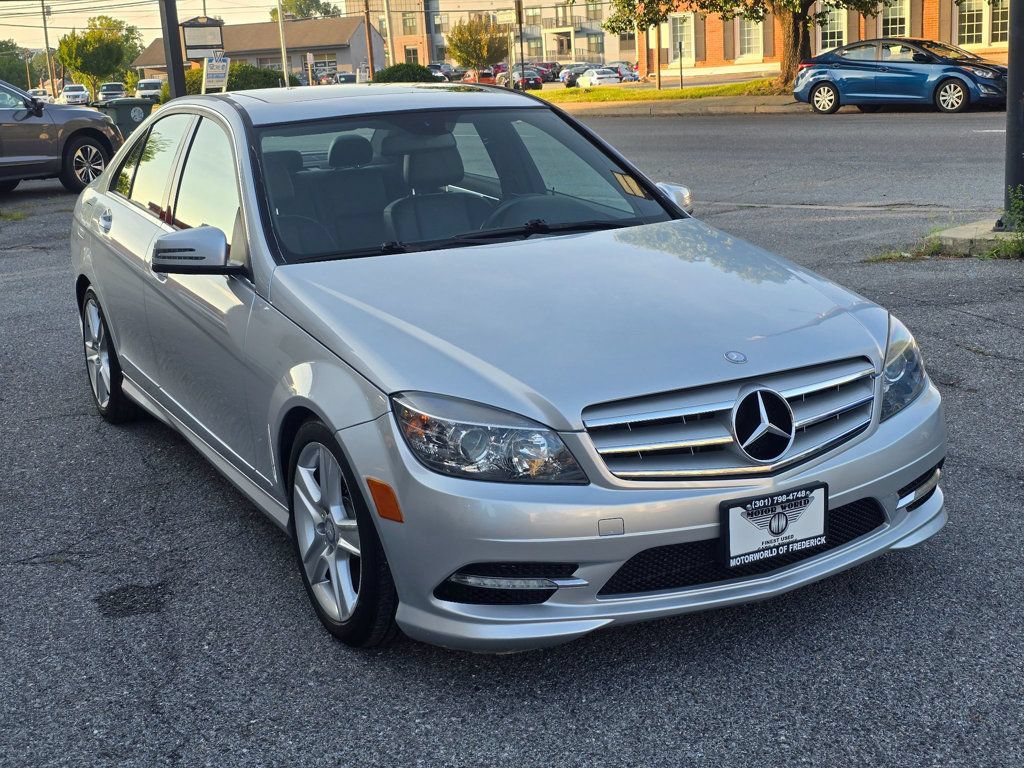 Used 2011 Mercedes-Benz C 300 4MATIC Sedan image 3