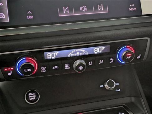 New 2025 Audi Q3 2.0T Premium Plus image 13