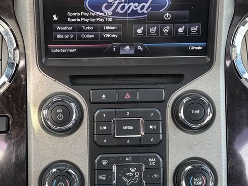 Used 2013 Ford F350 Platinum image 22