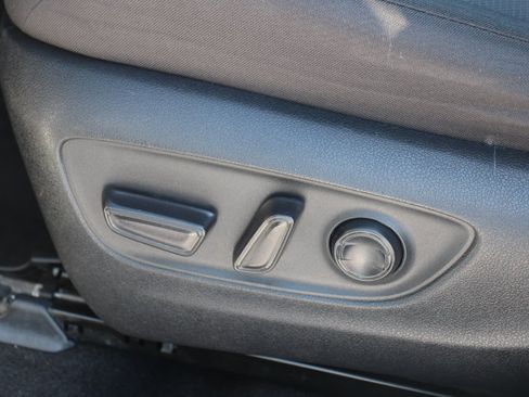Used 2020 Toyota RAV4 XLE w/ Carpet Mat Package FWD image 12