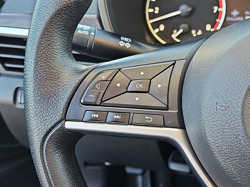 Used 2023 Nissan Altima 2.5 SV image 21