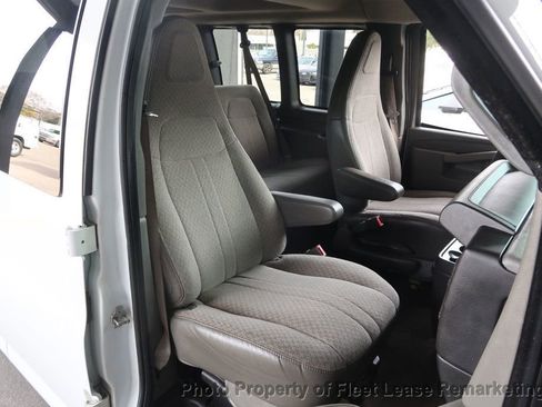 Used 2017 Chevrolet Express 3500 LT w/ LT Preferred Equipment Group image 22