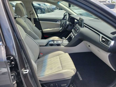Used 2019 Genesis G70 2.0T Advanced w/ Dynamic Package RWD image 22