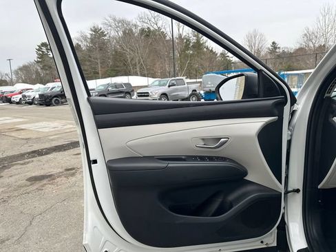 Used 2025 Hyundai Tucson SE AWD/4WD image 21