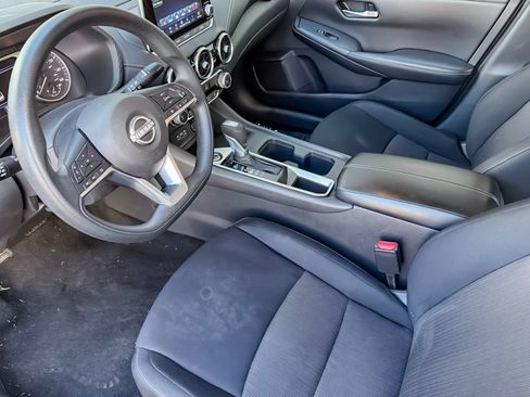 Used 2024 Nissan Sentra SV FWD image 6