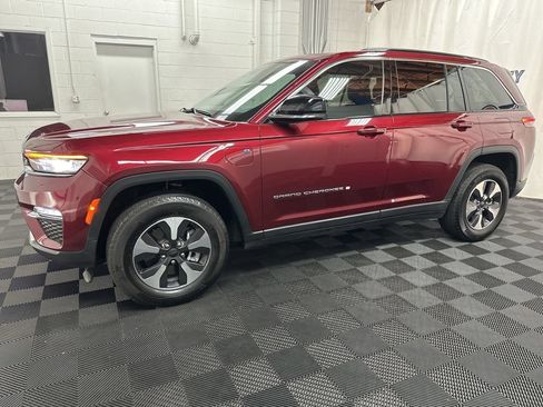 Used 2024 Jeep Grand Cherokee Limited 4xe AWD/4WD image 2