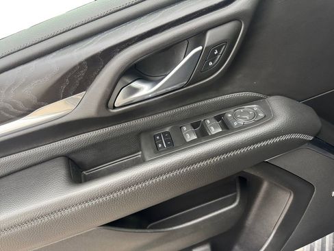 Used 2022 GMC Yukon XL Denali image 21