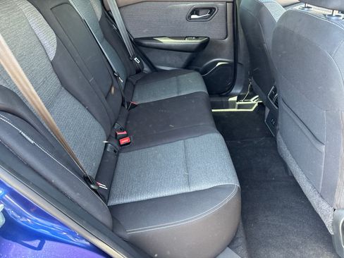 Used 2023 Nissan Rogue SV FWD image 12