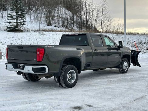 Used 2023 Chevrolet Silverado 3500 LT w/ Convenience Package image 14