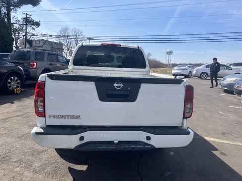 Used 2019 Nissan Frontier S RWD image 8