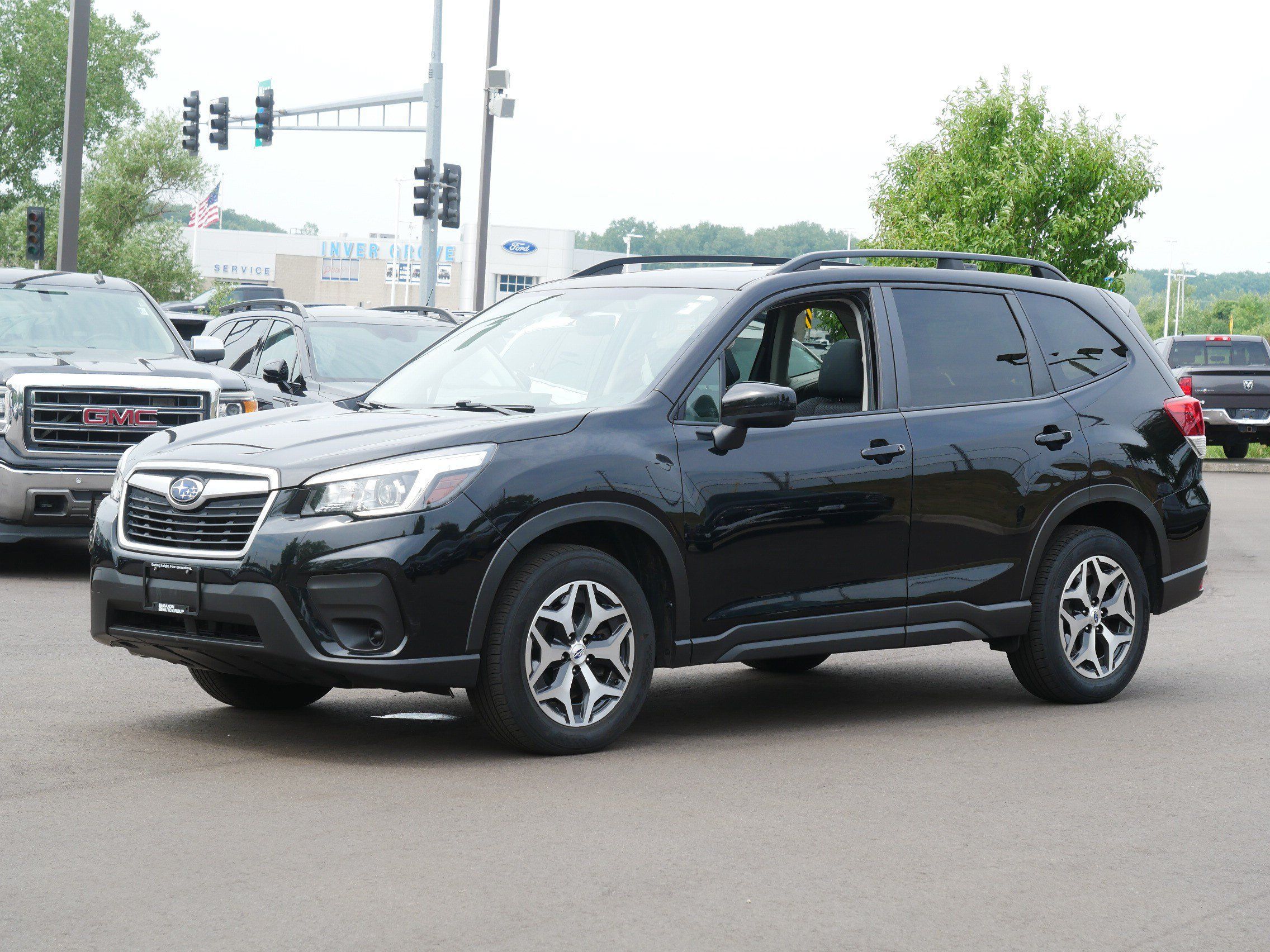 Used 2019 Subaru Forester Premium w/ All-Weather Package AWD/4WD image 2