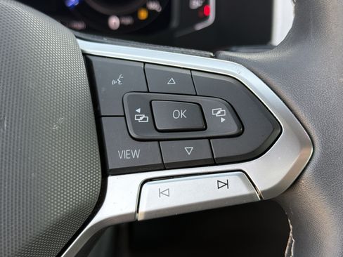 Used 2022 Volkswagen Atlas Cross Sport SE FWD image 20
