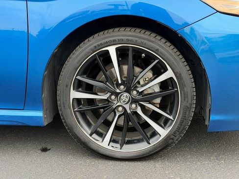 Used 2018 Toyota Camry XSE FWD image 10