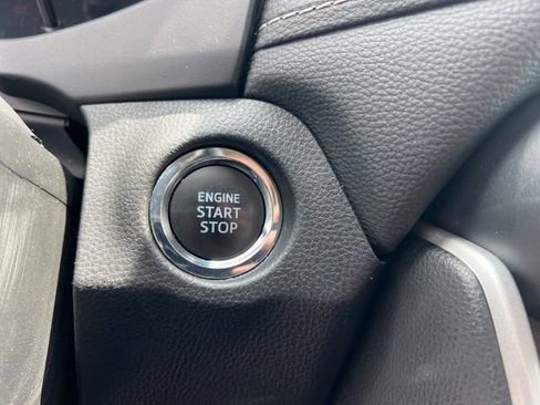 Used 2025 Toyota RAV4 XLE FWD image 17