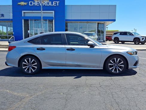 Used 2023 Honda Civic EX image 7
