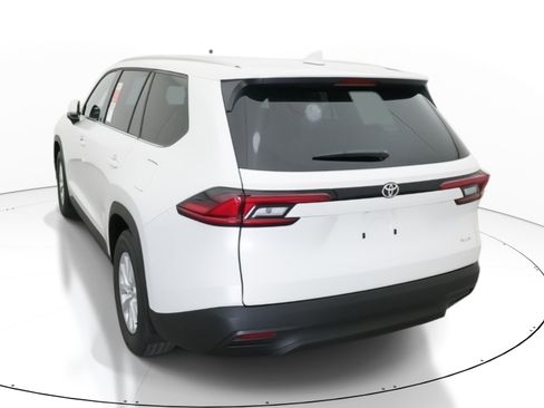 New 2026 Toyota Grand Highlander XLE image 6