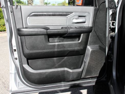 Used 2022 RAM 2500 Big Horn AWD/4WD image 14