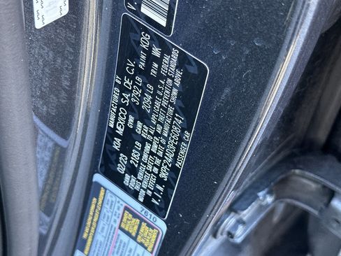 Used 2023 Kia Forte LXS w/ LXS Technology Package image 27