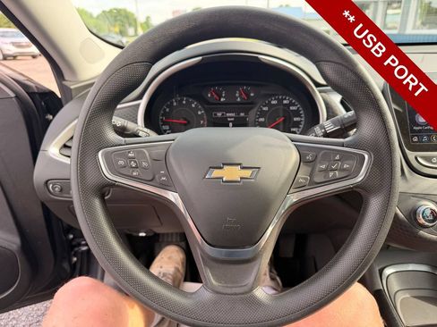 Used 2023 Chevrolet Malibu LT w/ LPO, Floor Liner Package FWD image 17