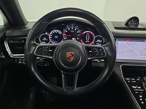 Used 2019 Porsche Panamera 4 image 14