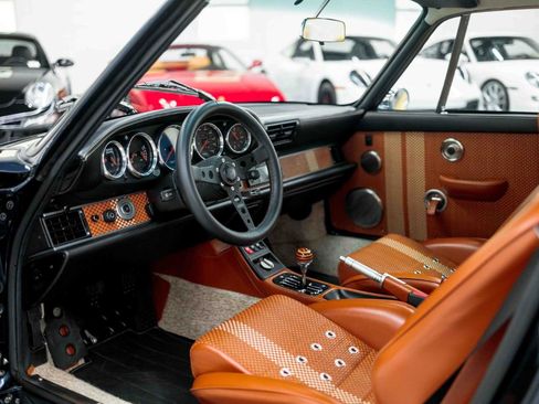 Used 1990 Porsche 911 Carrera image 2