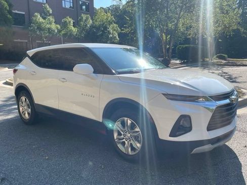 Used 2020 Chevrolet Blazer LT FWD image 3