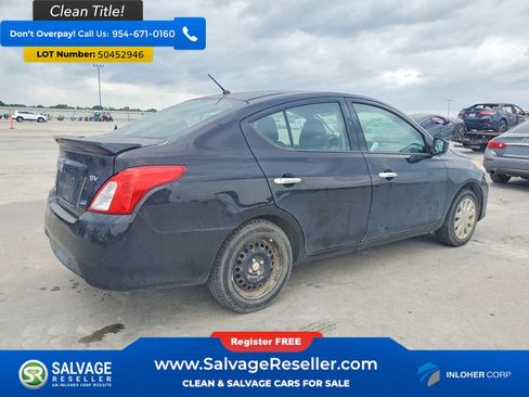 Used 2015 Nissan Versa SV FWD image 4