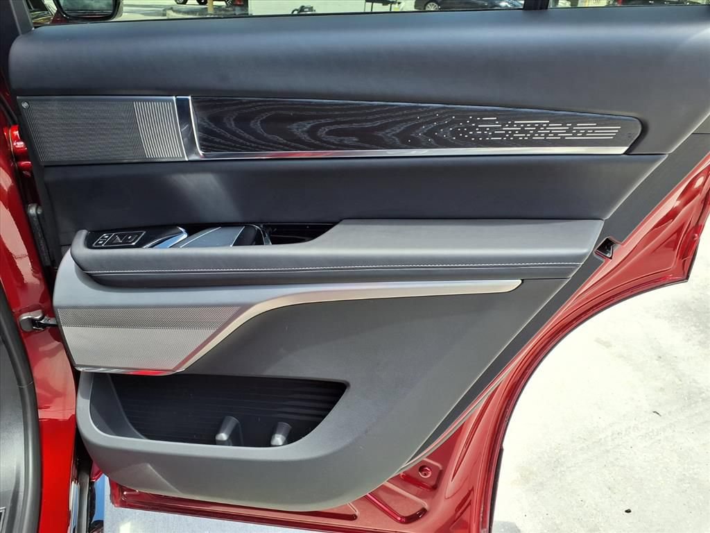 Certified 2026 Cadillac Vistiq Platinum w/ LPO, Floor Liner Package AWD/4WD image 11