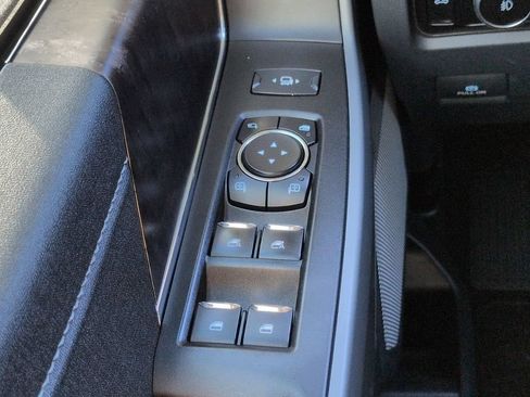 Used 2024 Ford F250 Lariat w/ Lariat Ultimate Package AWD/4WD image 25
