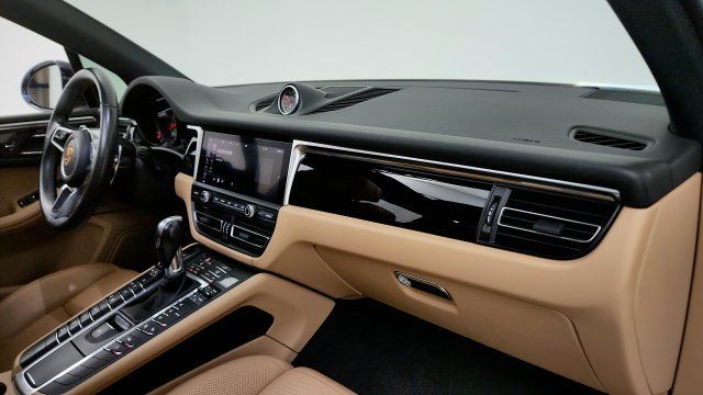 Used 2019 Porsche Macan S AWD/4WD image 32
