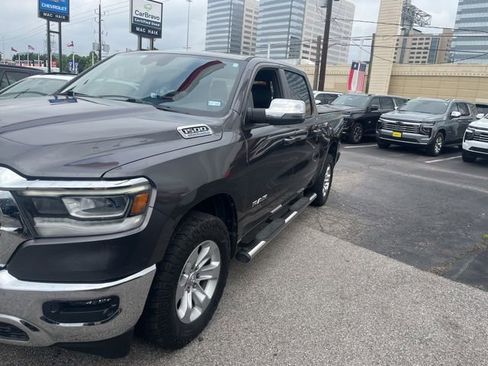 Used 2023 RAM 1500 Laramie AWD/4WD image 4
