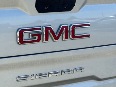 Used 2019 GMC Sierra 1500 SLT w/ Driver Alert Package I AWD/4WD image 13
