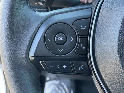 Used 2024 Toyota RAV4 XLE Premium image 9