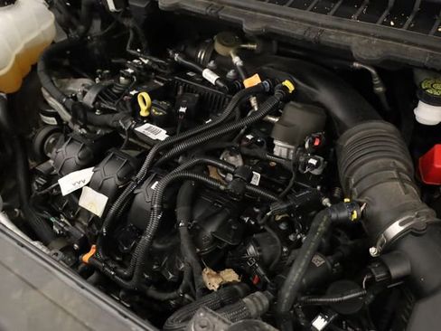 Used 2023 Ford Edge Titanium image 11