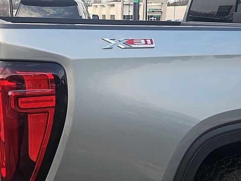 New 2026 GMC Sierra 1500 SLT w/ SLT Premium Plus Package image 9