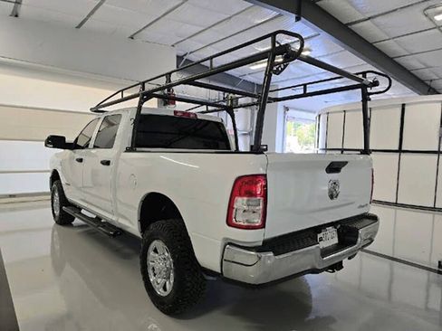 Used 2022 RAM 2500 Tradesman w/ Chrome Appearance Group AWD/4WD image 7