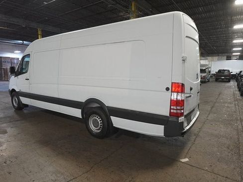 Used 2011 Freightliner Sprinter 2500 image 3