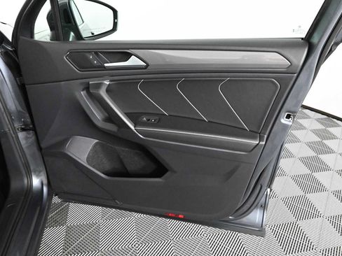 Certified 2023 Volkswagen Tiguan SE FWD image 10