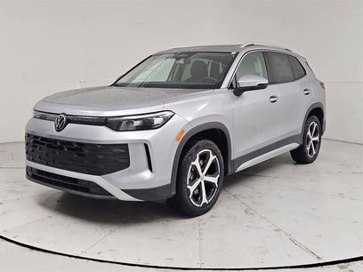 New 2025 Volkswagen Tiguan SE