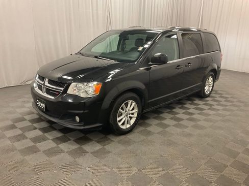 Used 2019 Dodge Grand Caravan SXT image 5