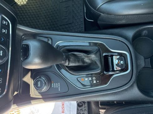Used 2020 Jeep Cherokee Latitude Plus AWD/4WD image 20