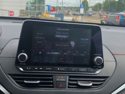 Used 2019 Nissan Altima 2.5 SR w/ SR Premium Package FWD image 12