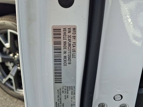 New 2026 Jeep Cherokee Overland w/ Trailer Tow Group image 20