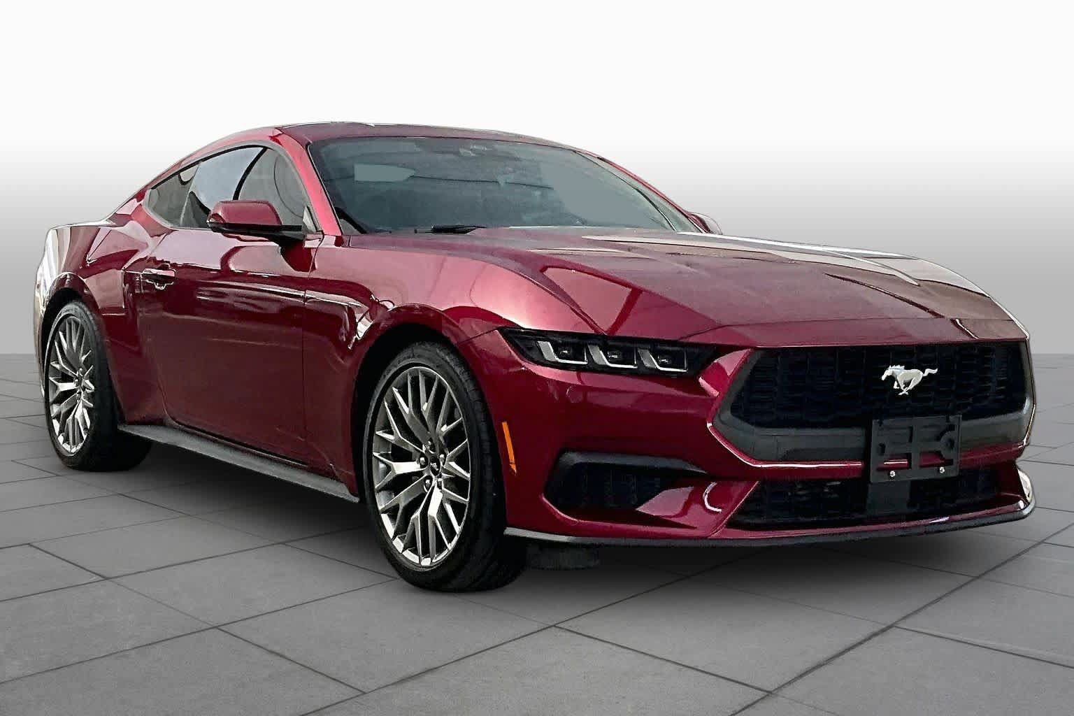 Used 2025 Ford Mustang Premium RWD image 3