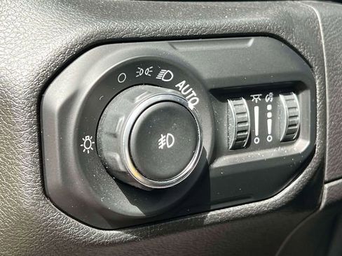 Used 2021 Jeep Wrangler Unlimited Sport AWD/4WD image 18