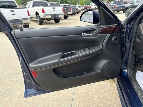 Used 2012 Chevrolet Impala LT FWD image 19