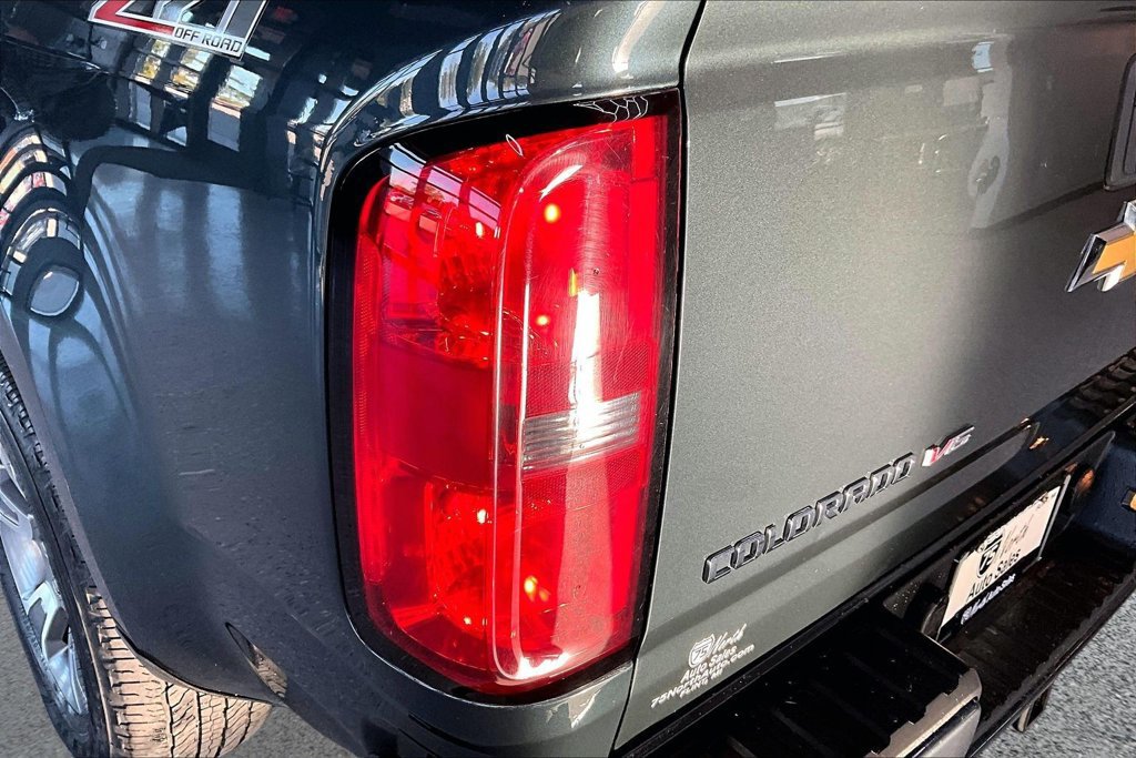 Used 2017 Chevrolet Colorado Z71 AWD/4WD image 22