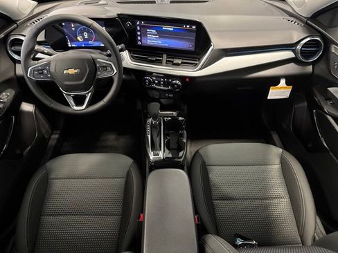 New 2026 Chevrolet Trax LT w/ Driver Confidence Package FWD image 3
