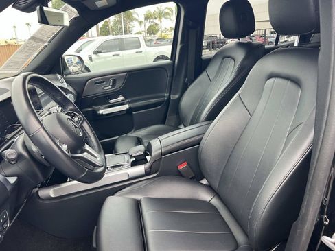 Used 2023 Mercedes-Benz GLB 250 image 21